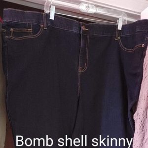 Bombshell skinny jeans. Nwot size 30